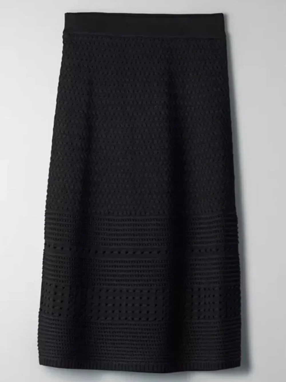 NWOT Aritzia Wilfred Varnia Crochet midi skirt - Black
